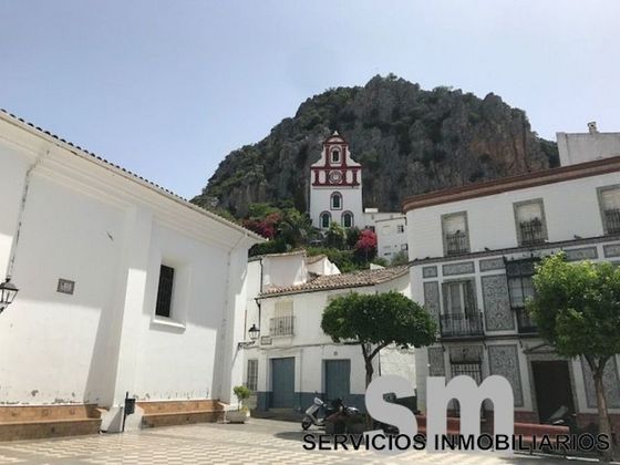 Foto 1 de Pis en venda a Ubrique de 3 habitacions amb garatge i ascensor