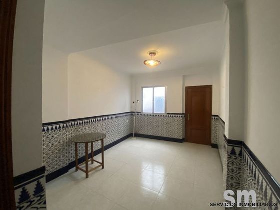 Foto 2 de Casa en venda a Olvera de 3 habitacions amb terrassa i balcó