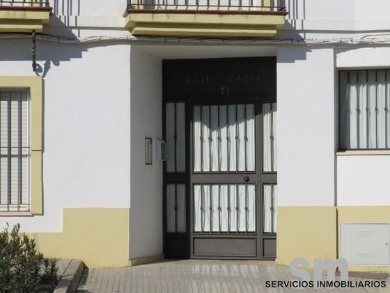 Foto 2 de Pis en venda a Puerto Serrano de 2 habitacions amb garatge
