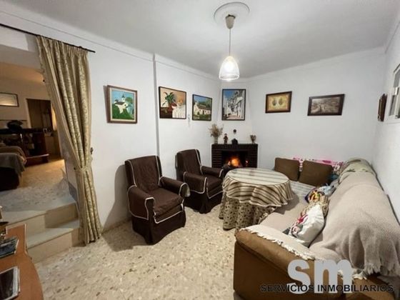 Foto 2 de Xalet en venda a Ubrique de 4 habitacions amb terrassa i aire acondicionat