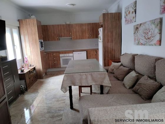 Foto 1 de Casa en venda a Villamartín de 3 habitacions amb terrassa i garatge