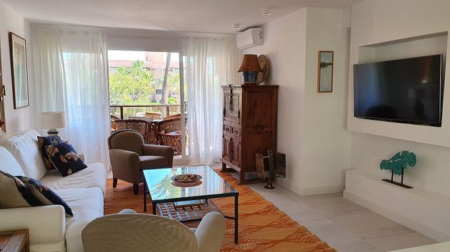 Foto 2 de Pis en venda a Puerto de Sotogrande-La Marina de 3 habitacions amb terrassa i aire acondicionat