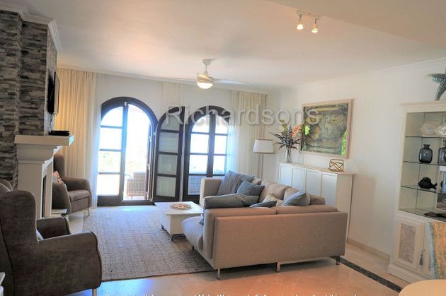 Foto 2 de Casa adosada en venta en San Roque de 2 habitaciones con terraza y piscina