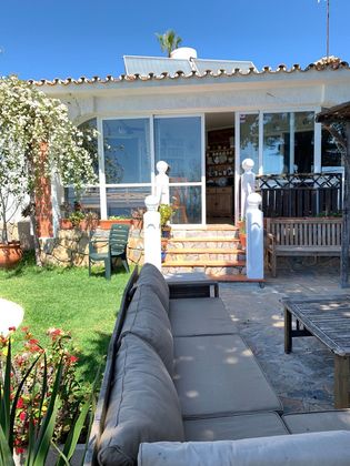 Foto 2 de Xalet en venda a Torreguadiaro-San Diego de 4 habitacions amb terrassa i piscina