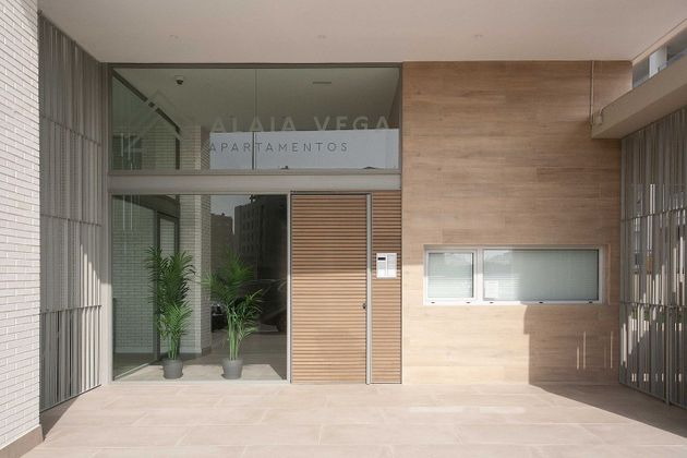 Foto 2 de Piso en alquiler en calle Francisco Javier Balbín de 1 habitación con terraza y piscina