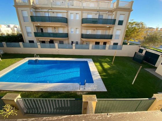 Foto 2 de Venta de piso en V Centenario-Piletas-Capuchinos de 3 habitaciones con terraza y piscina