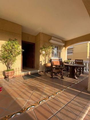 Foto 1 de Casa adossada en venda a Monteolivete-Camino Sevilla de 3 habitacions amb terrassa i garatge