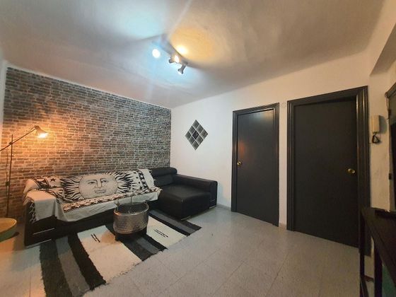 Foto 2 de Venta de piso en calle San Eugenio de 2 habitaciones con aire acondicionado