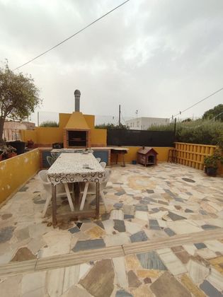 Foto 1 de Chalet en venta en La Cañada-Costacabana-Loma Cabrera-El Alquián de 3 habitaciones con terraza y piscina