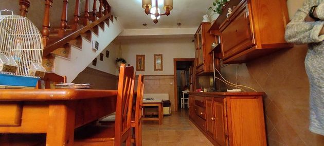 Foto 1 de Casa adossada en venda a Centro - Almería de 2 habitacions amb terrassa