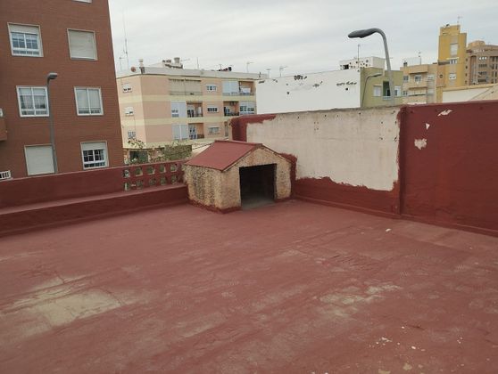 Foto 1 de Venta de casa en San Luis de 4 habitaciones con terraza