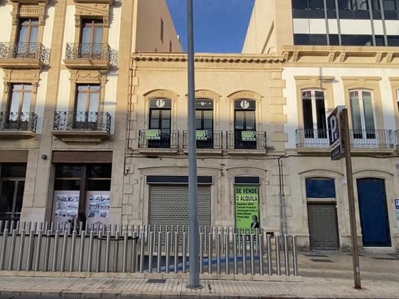 Foto 1 de Edificio en venta en calle De Purchena de 308 m²