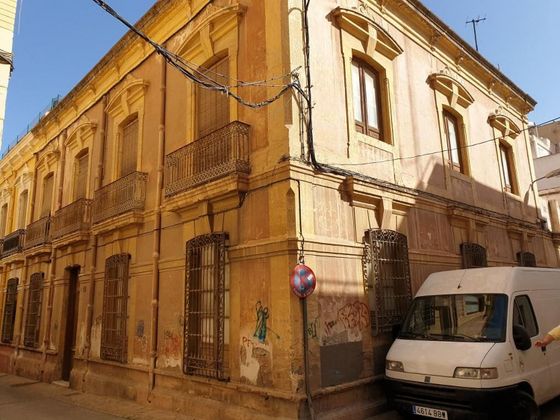 Foto 1 de Casa adossada en venda a calle San Eugenio de 2 habitacions i 341 m²
