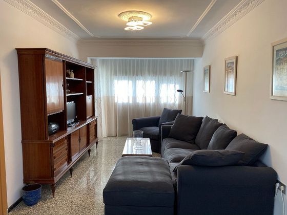 Foto 2 de Alquiler de piso en avenida Pablo Iglesias de 3 habitaciones con muebles y balcón