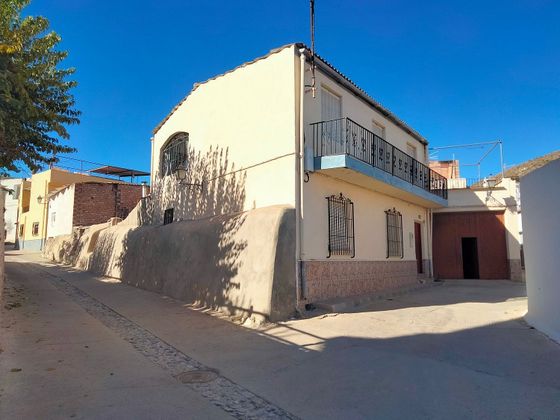 Foto 2 de Casa adosada en venta en Turón de 7 habitaciones con terraza y garaje
