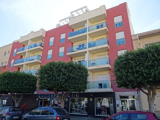 Foto 1 de Piso en venta en calle Bulevard de 3 habitaciones con terraza y garaje