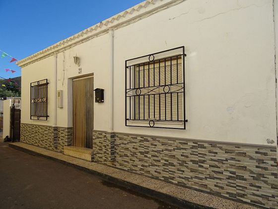 Foto 2 de Casa en venda a calle Fuente de la Higuera de 4 habitacions amb terrassa