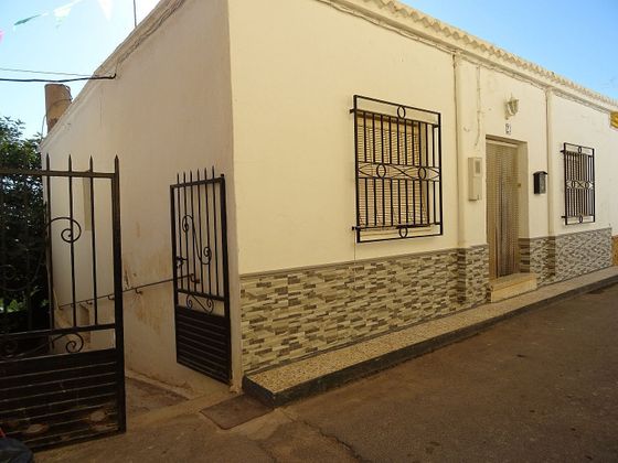 Foto 1 de Casa en venda a calle Fuente de la Higuera de 4 habitacions amb terrassa