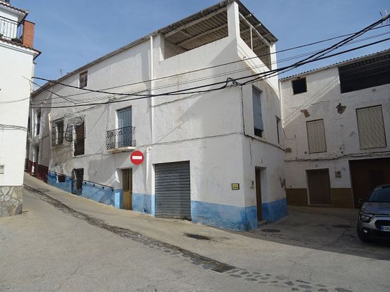 Foto 2 de Casa adossada en venda a calle Real Baja de 4 habitacions amb terrassa i garatge