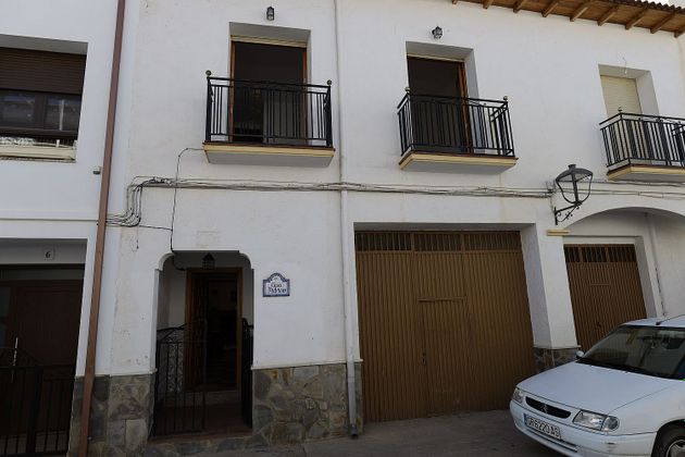 Foto 1 de Casa adossada en venda a barrio La Jarea de 3 habitacions amb terrassa i garatge
