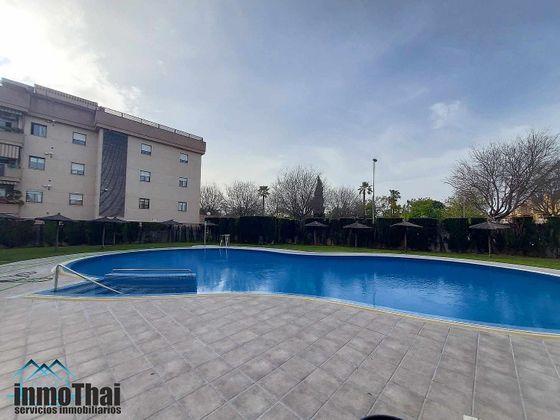 Foto 1 de Piso en venta en calle Hijuela de la Canaleja de 3 habitaciones con piscina y jardín