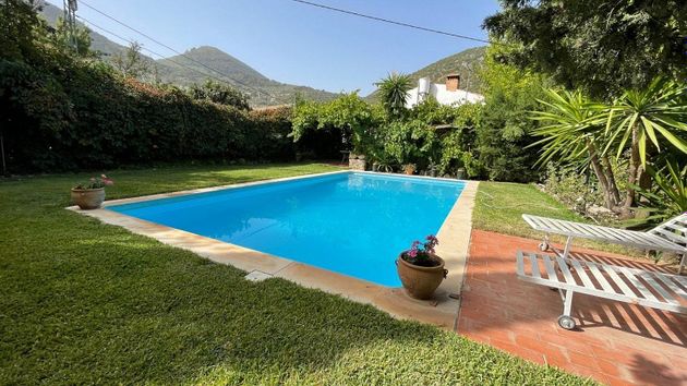 Foto 1 de Xalet en venda a Carcabuey de 4 habitacions amb terrassa i piscina