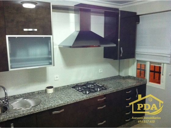 Foto 1 de Piso en venta en Palma del Río de 2 habitaciones con terraza y aire acondicionado