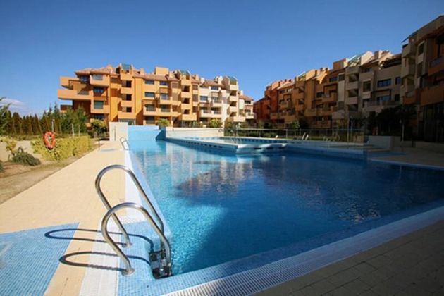Foto 1 de Pis en venda a calle Ribera del Marlin Marina de Sotogrande de 2 habitacions amb terrassa i piscina