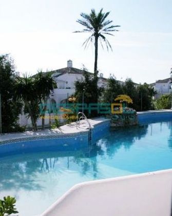 Foto 2 de Pis en lloguer a Sancti Petri - La Barrosa de 3 habitacions amb terrassa i piscina