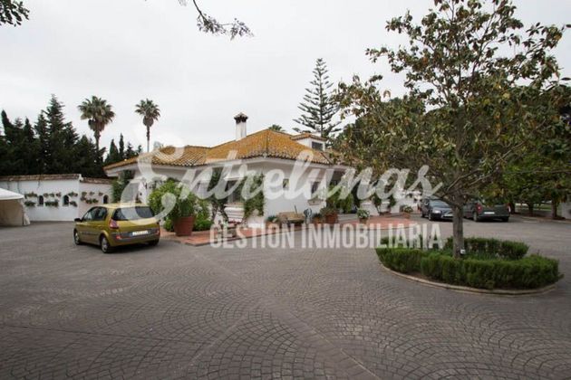 Foto 2 de Xalet en venda a Este-Delicias de 4 habitacions amb piscina i jardí