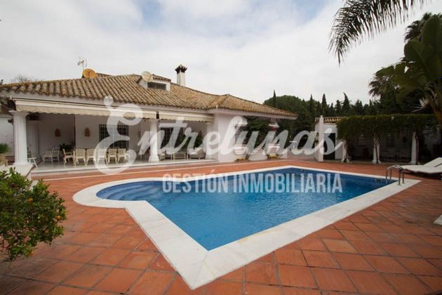 Foto 1 de Chalet en venta en Este-Delicias de 4 habitaciones con piscina y jardín