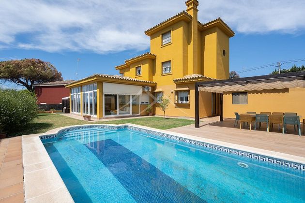 Foto 1 de Venta de chalet en Vistahermosa  - Fuentebravía de 5 habitaciones con terraza y piscina