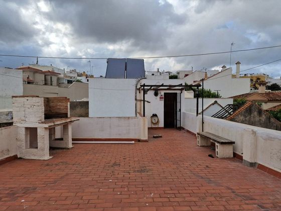 Foto 1 de Casa en venda a Casco Antiguo de 3 habitacions amb terrassa i garatge