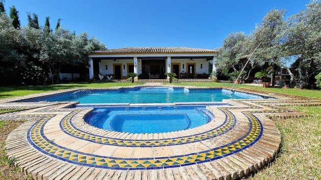 Foto 1 de Xalet en venda a Alcolea de 9 habitacions amb terrassa i piscina