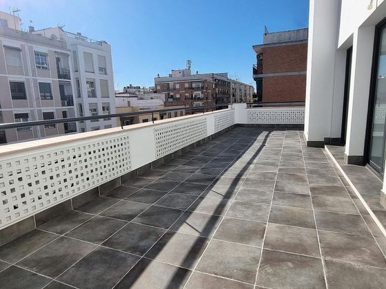 Foto 2 de Àtic en venda a Ciudad Jardín - Zoco de 3 habitacions amb terrassa i garatge