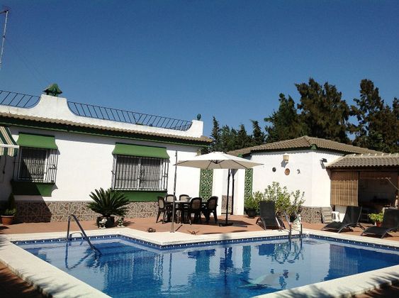 Foto 2 de Casa en venda a Las Lagunas - Campano de 4 habitacions amb terrassa i piscina