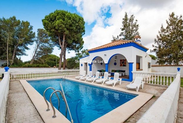 Foto 2 de Venta de casa en Las Lagunas - Campano de 4 habitaciones con terraza y piscina