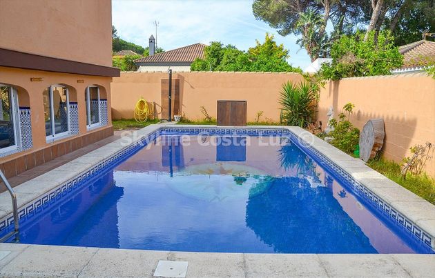 Foto 1 de Casa en venta en Sancti Petri - La Barrosa de 3 habitaciones con terraza y piscina