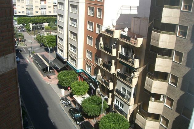 Foto 1 de Piso en venta en Barrio Alto - San Félix - Oliveros - Altamira de 4 habitaciones con ascensor