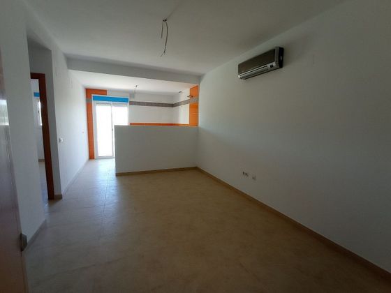 Foto 2 de Venta de piso en Villamartín de 1 habitación con balcón y aire acondicionado