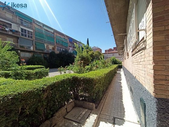 Foto 1 de Piso en venta en Polígono Cartuja – La Paz de 3 habitaciones con balcón