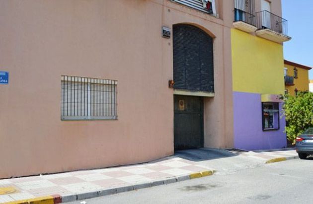 Foto 1 de Venta de garaje en La Línea de la Concepción ciudad de 27 m²