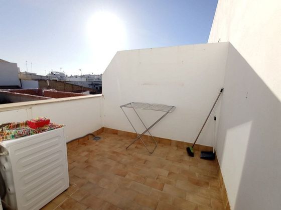 Foto 1 de Venta de piso en Villamartín de 3 habitaciones con terraza