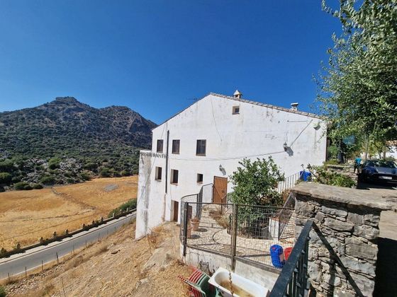 Foto 1 de Casa rural en venda a Villaluenga del Rosario de 7 habitacions amb terrassa