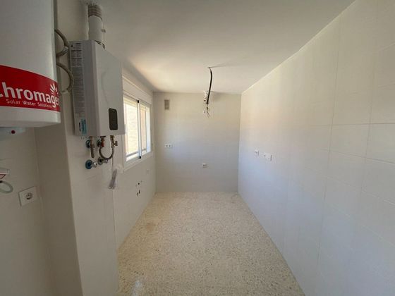 Foto 1 de Piso en venta en Ceuta de 3 habitaciones con garaje y ascensor