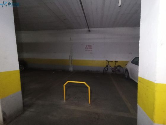 Foto 1 de Garaje en venta en Bola de Oro - Serrallo de 32 m²