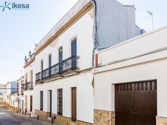 Foto 1 de Casa en venda a Valverde del Camino de 3 habitacions amb terrassa