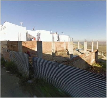 Foto 1 de Venta de terreno en Paterna de Rivera de 356 m²