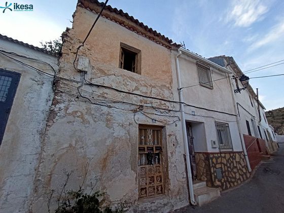 Foto 2 de Casa en venda a Montejícar de 4 habitacions amb terrassa
