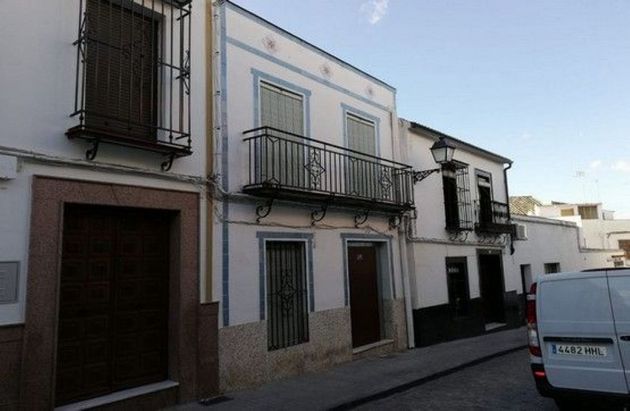 Foto 1 de Casa en venda a Aguilar de la Frontera de 4 habitacions amb balcó